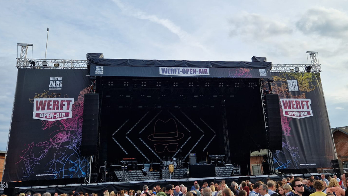 Die Bühne des Werft Open Airs: Hier sorgten Jan Delay, Dieter Bohlen und Florian Künstler & Friends für unvergessliche Momente – unterstützt von der BUHL-Niederlassung Lübeck.